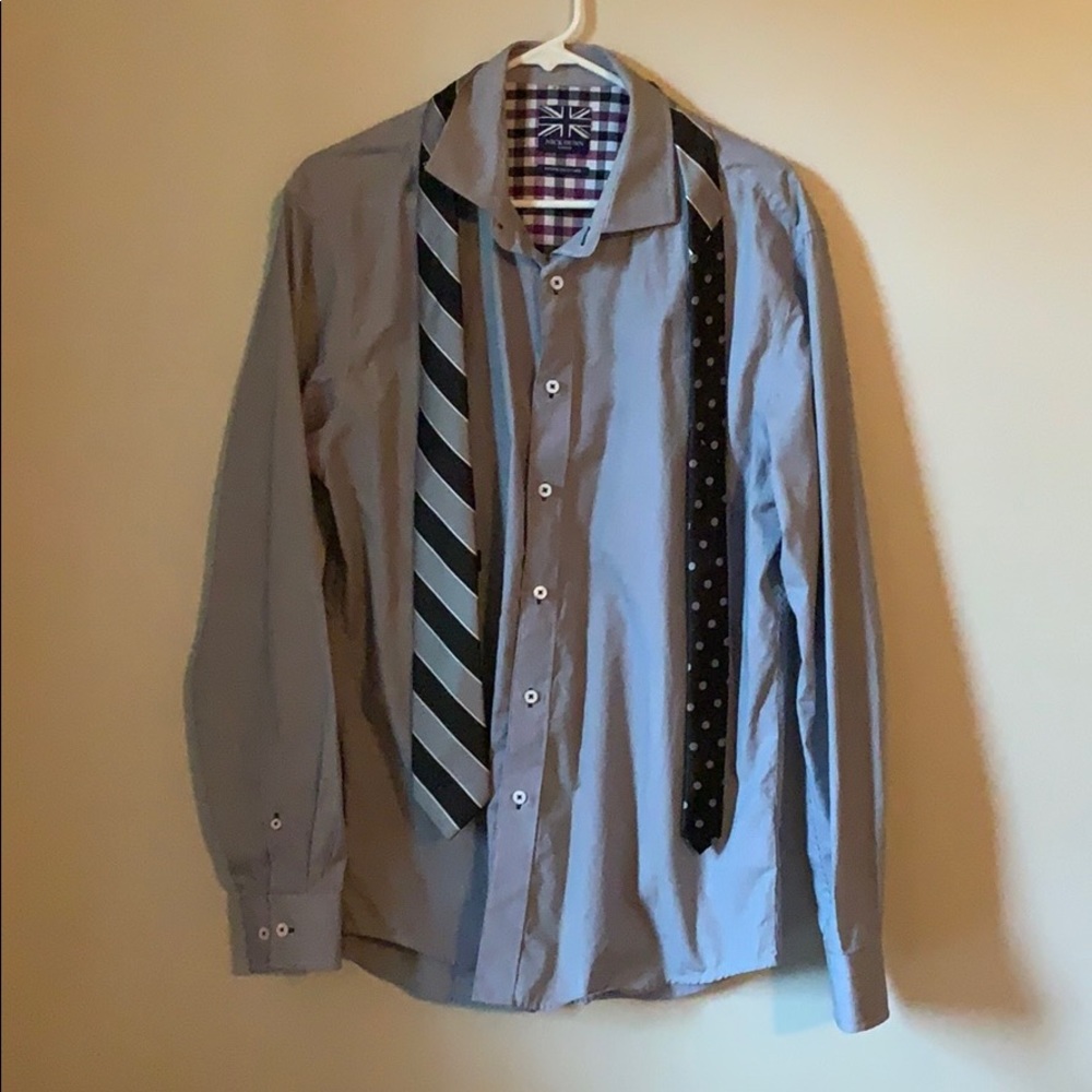 Men’s dress shirt and tie